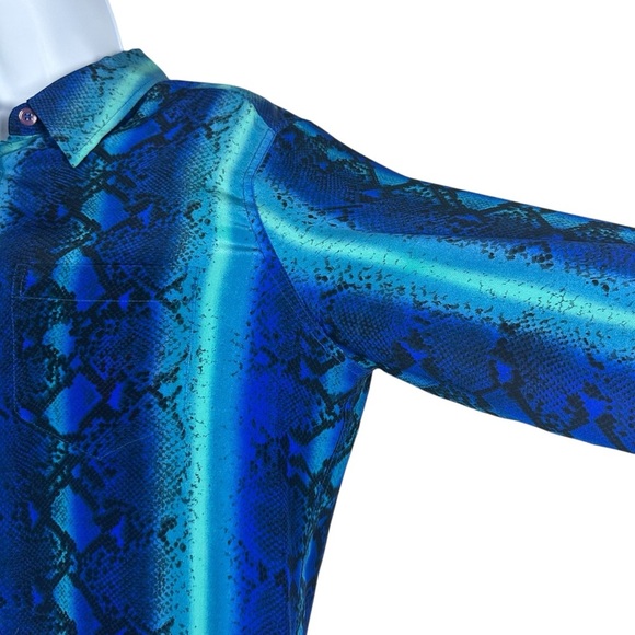 Equipment Femme Silk Button Down Shirt Blue Snake Print Blouse Size Medium - Picture 7 of 14